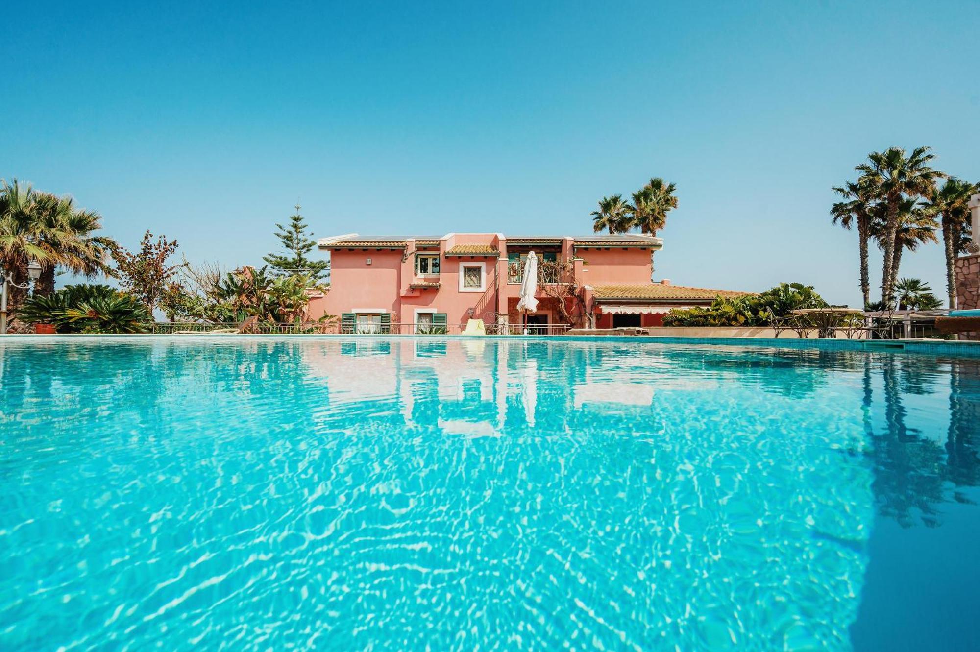 Fronte Spiaggia Zoe Vila Augusta Exterior foto
